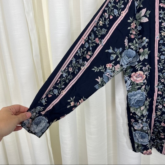 Vintage 90’s krazy Kat floral button down blouse - Picture 4 of 10